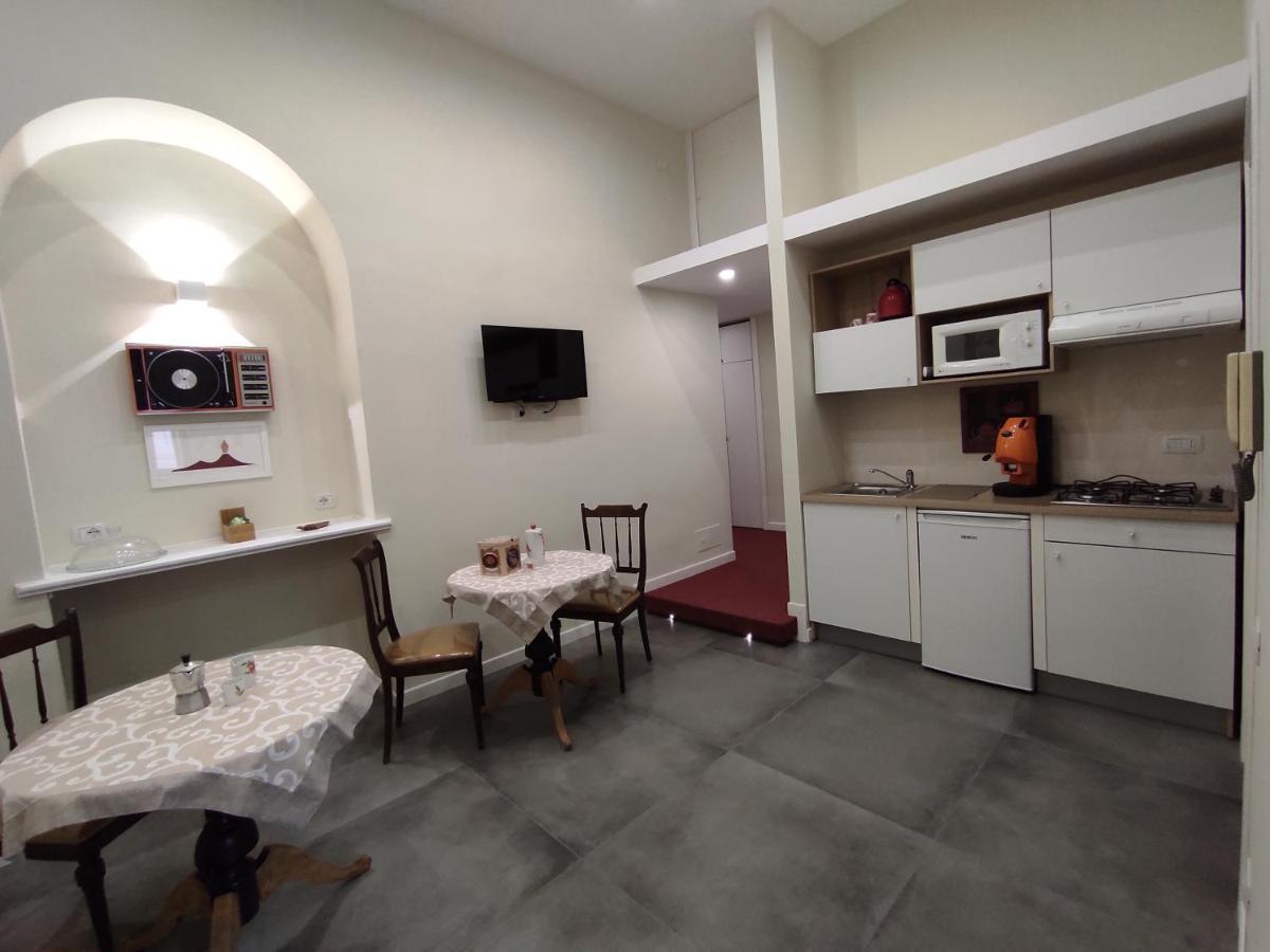 A I R Nacasabella Napoli Bed & Breakfast Exterior photo